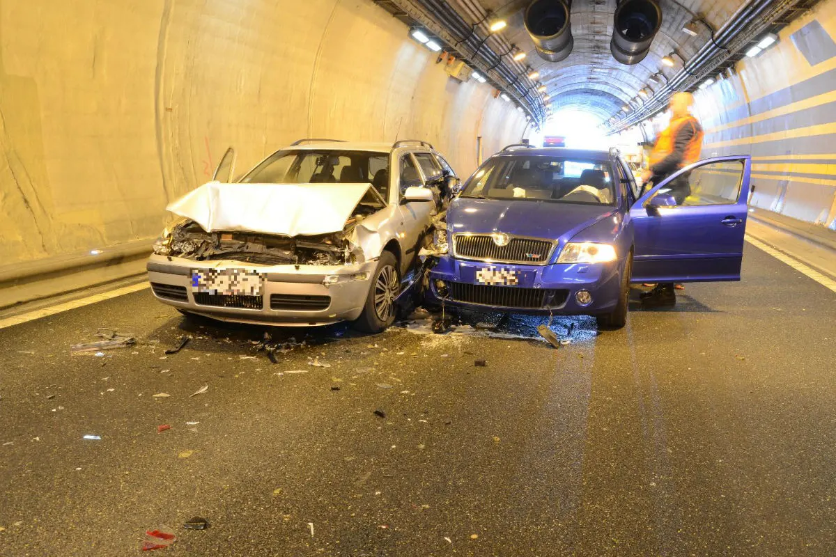 Sissach BL - Auffahrkollision auf der Autobahn A2 