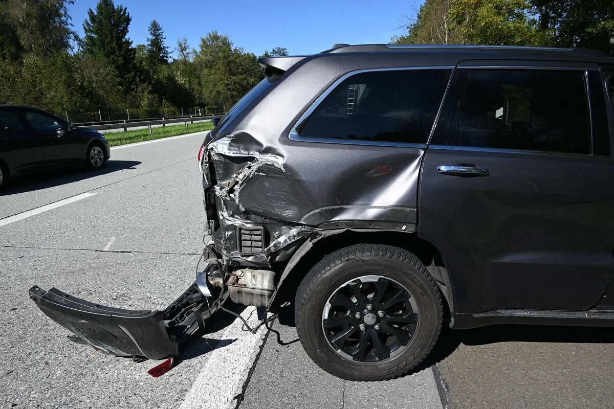 A13/Weite SG - Rund 30'000 Franken Sachschaden nach Unfall