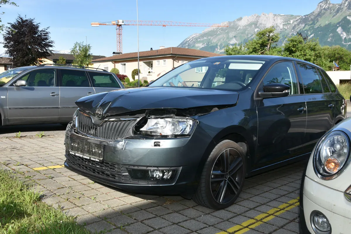Ruggell FL - Auffahrunfall zwischen zwei Autos - Zeugenaufruf