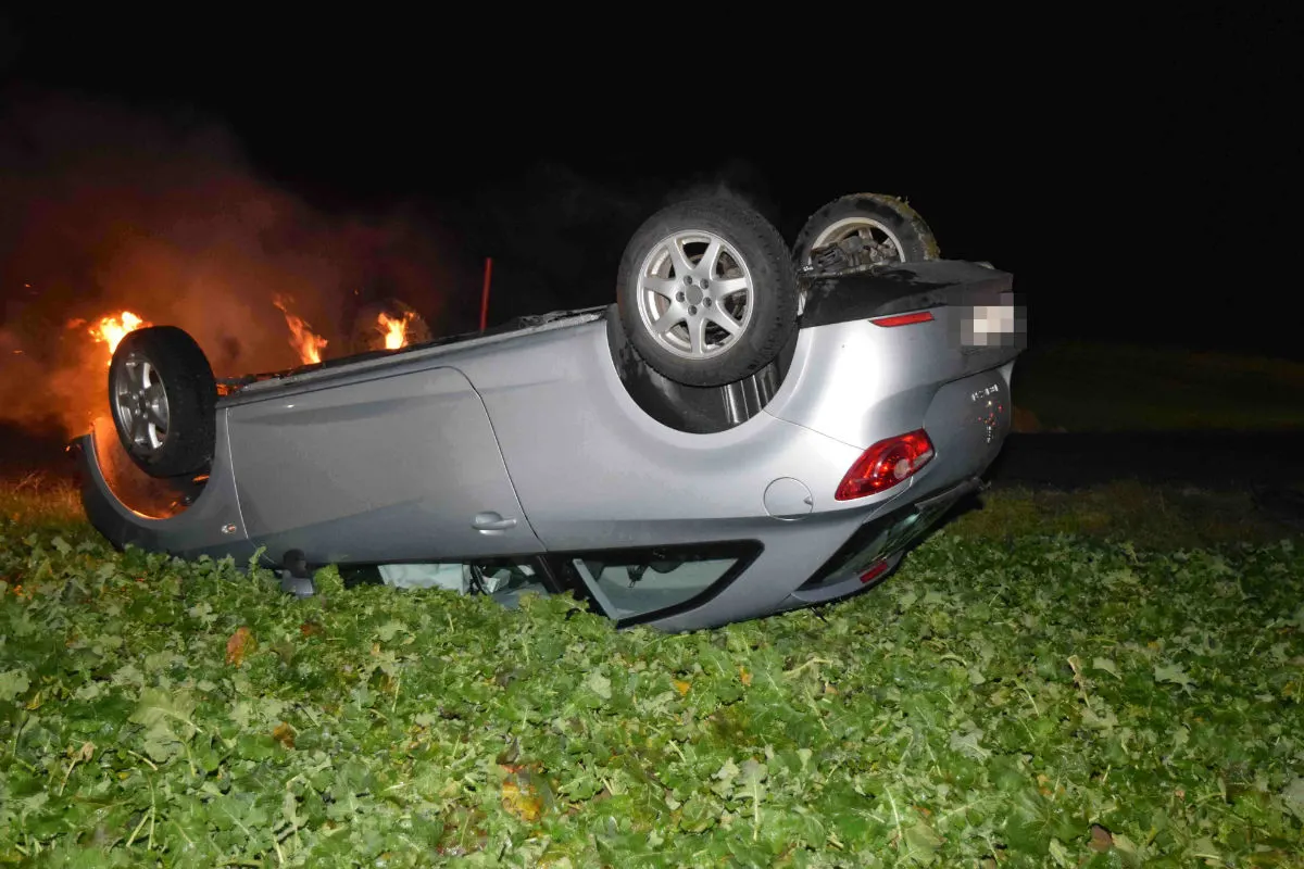 Oensingen SO - Auto gerät nach Kollision in Brand