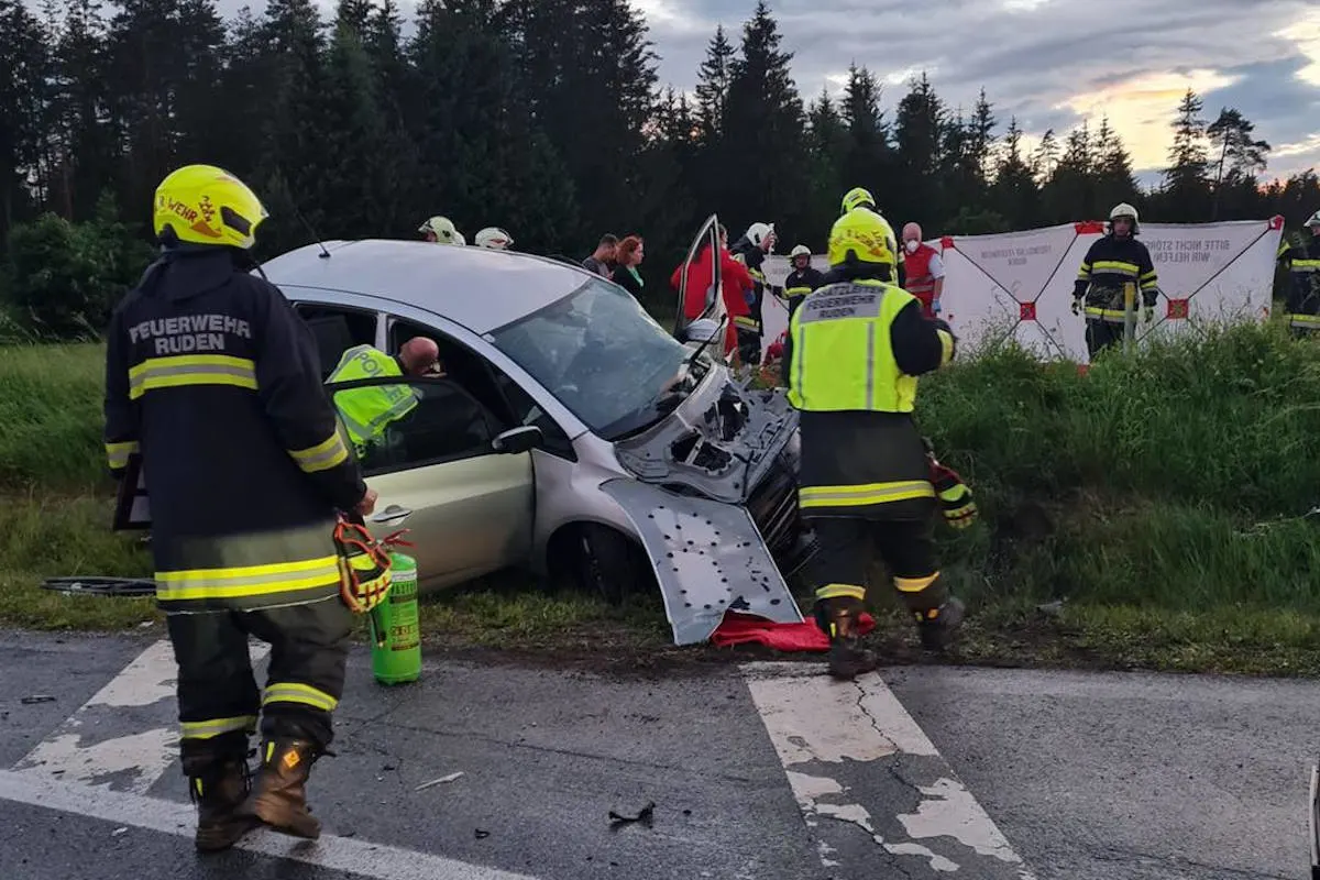 Bezirk Völkermarkt – Rettungshelikopter im Einsatz nach schwerem Unfall