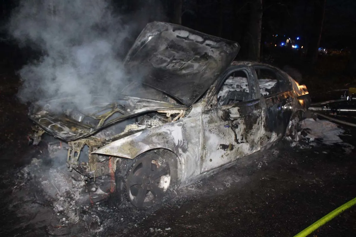 Kempen - Fahrzeug in Brand gesetzt