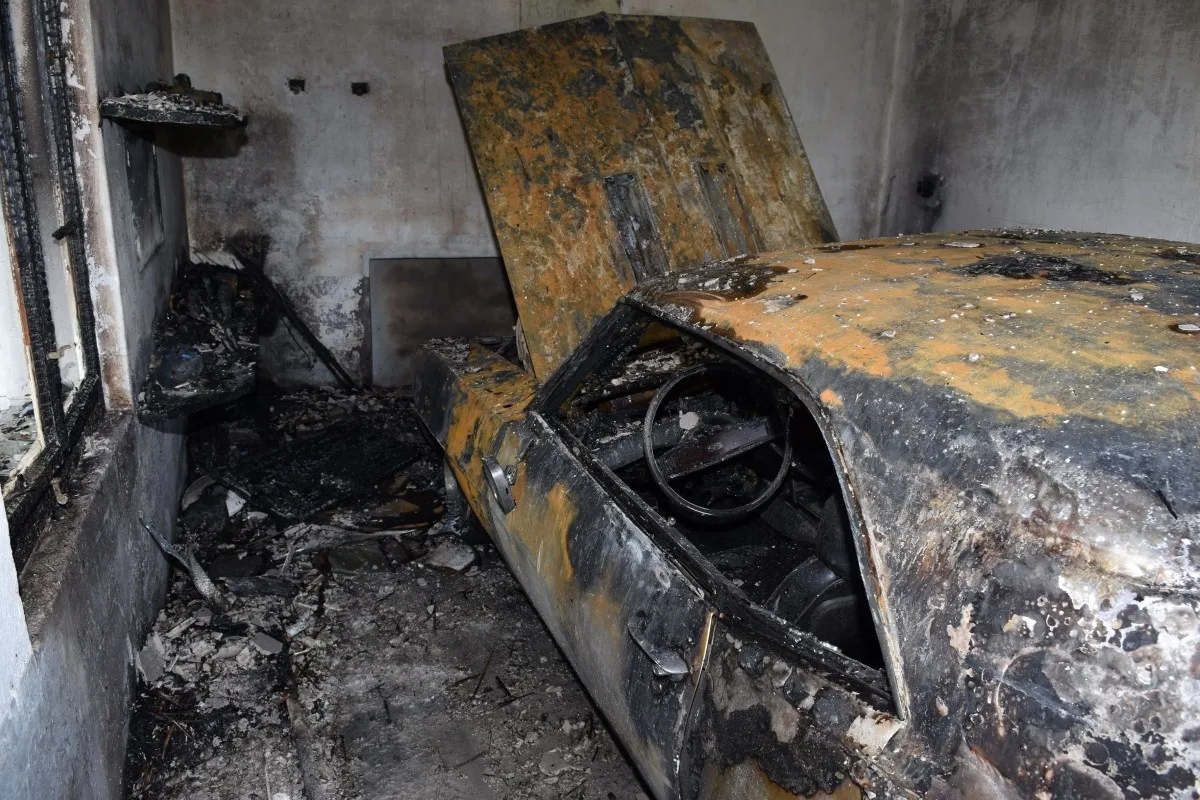 Feuerwehreinsatz in Wigoltingen TG - Auto brennt nach Startvorgang komplett aus