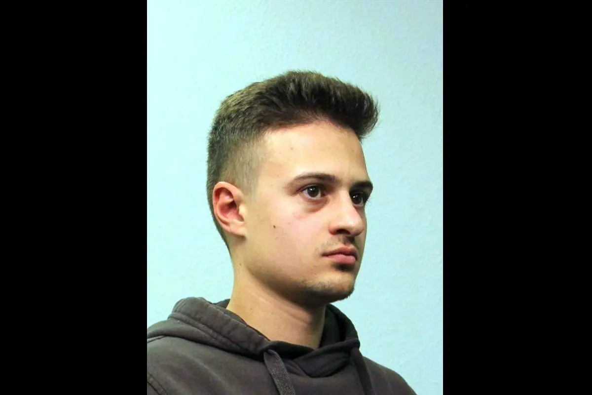 Mutmasslicher Serienbetrüger (22) gesucht 