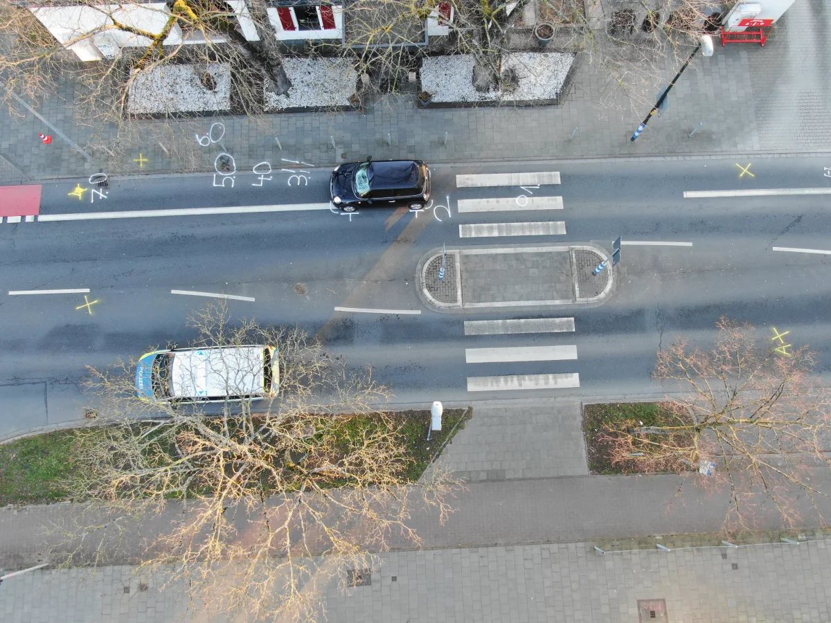Düsseldorf-Lohausen: Fußgänger bei schwerem Verkehrsunfall verletzt