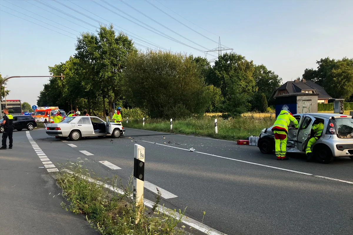 Paderborn NW – Zwei verletzte Personen bei Unfall