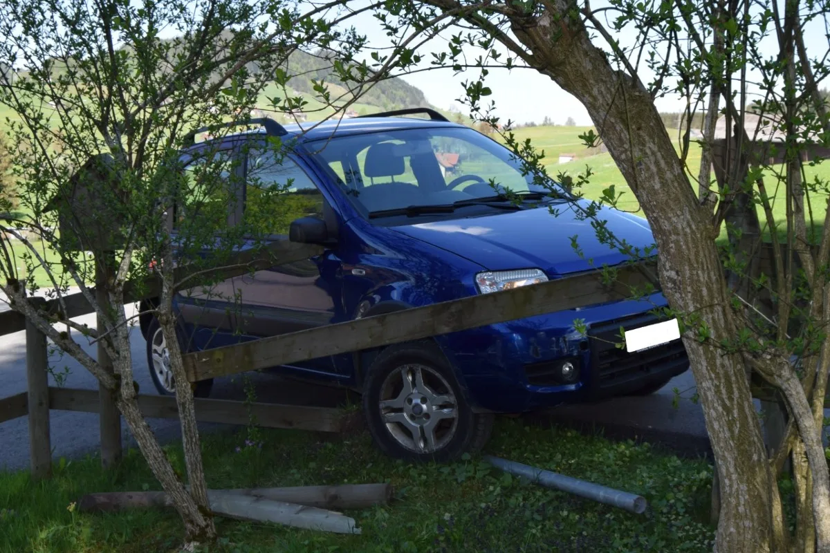 Gais AR - 91-Jähriger verliert Kontrolle über Fiat Panda