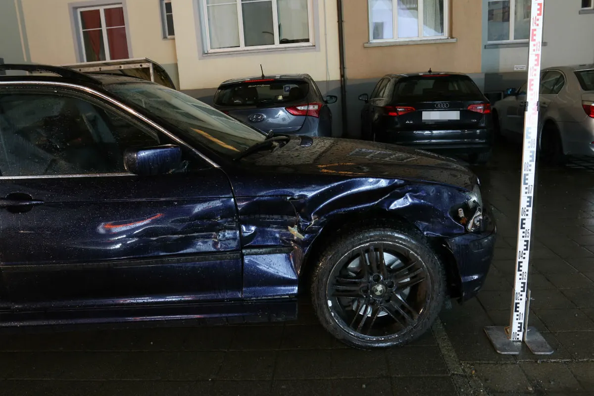 St.Gallen SG - Alkoholisiert parkiertes Fahrzeug angefahren