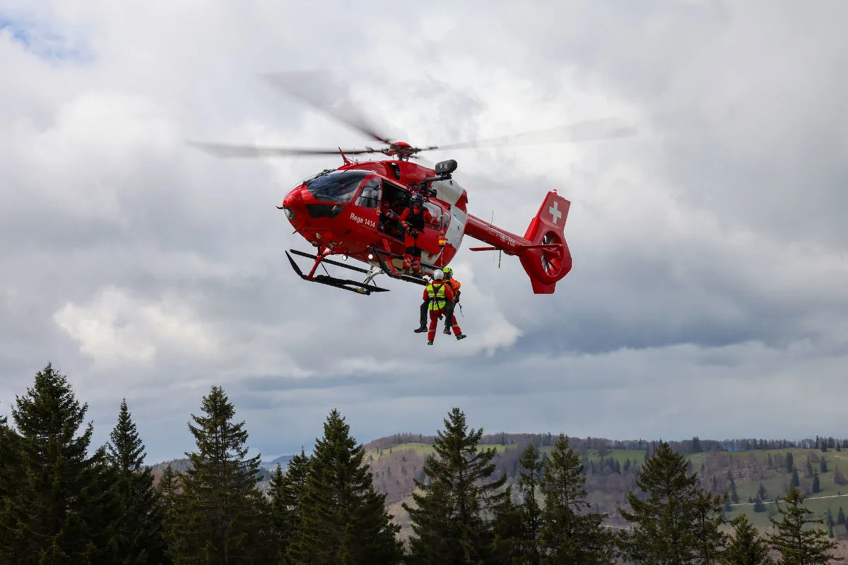 Zürich – Rettungseinsatz der Rega am Uetliberg
