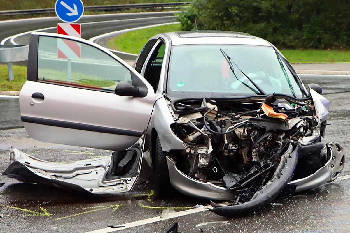 Pochwerk - Zwei Verletzte  Autofahrerinnen bei Zusammenstoß