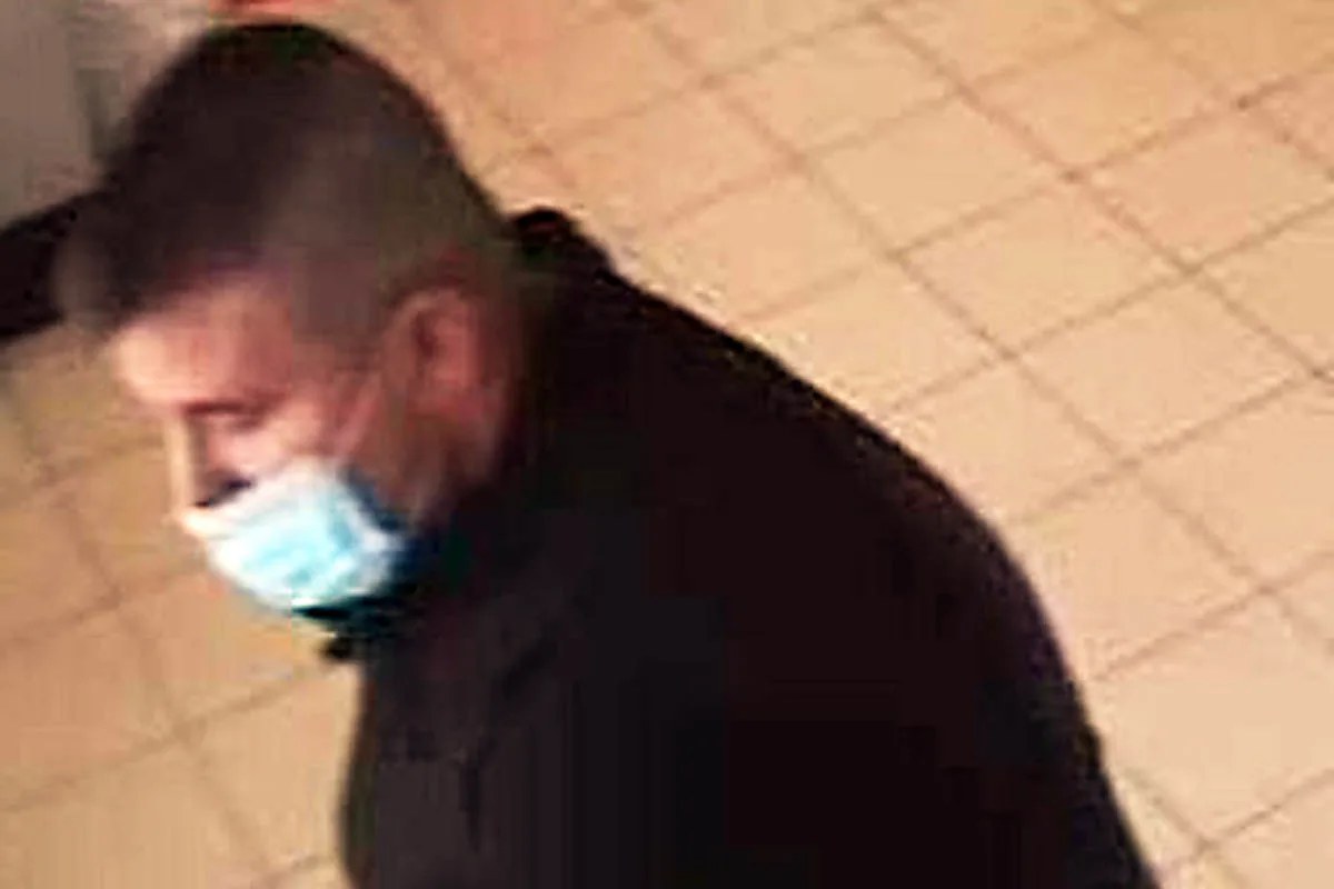 Öffentlichkeitsfahndung in Arnsberg - Unbekannter hob Geld mit gestohlener Karte ab!