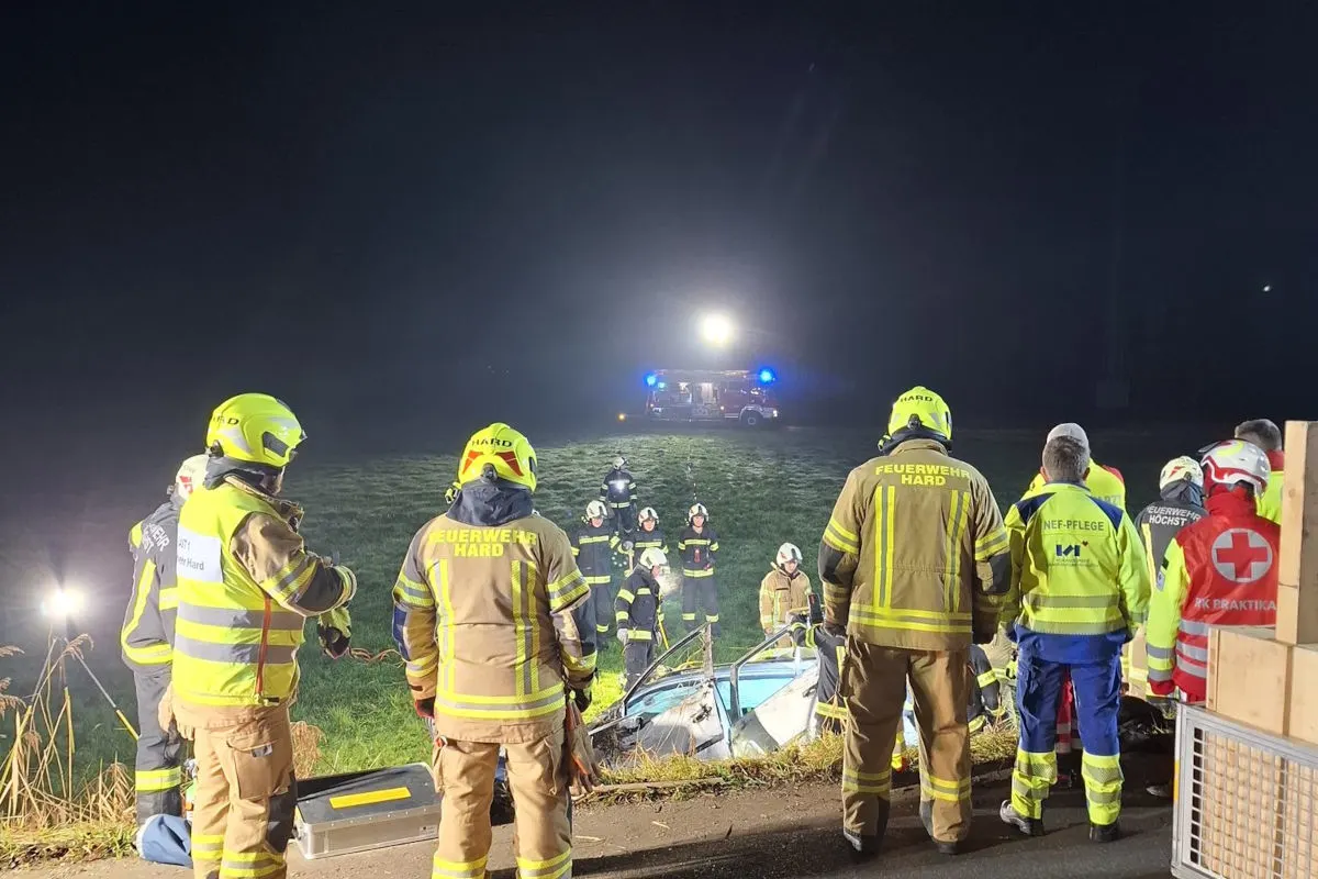 Höchst – Bursche ohne Führerschein verursacht schweren Unfall