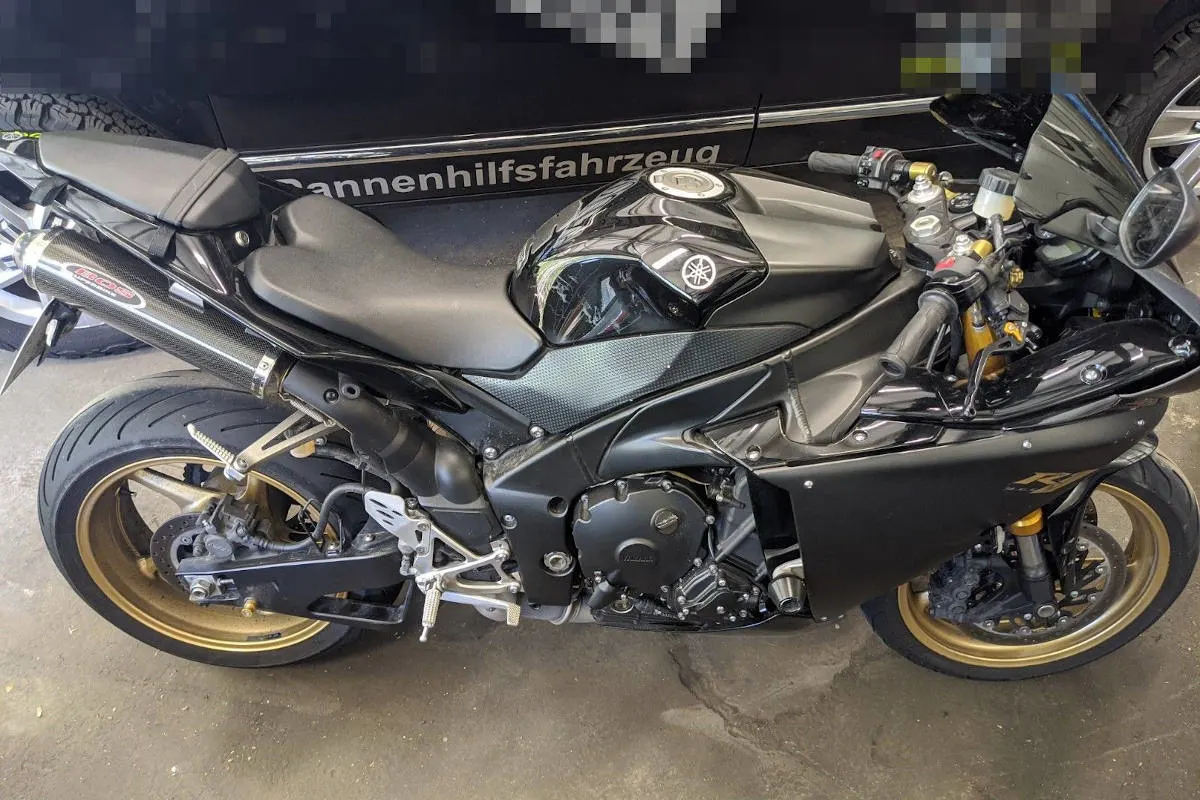 Odenthal – Illegales Motorradrennen