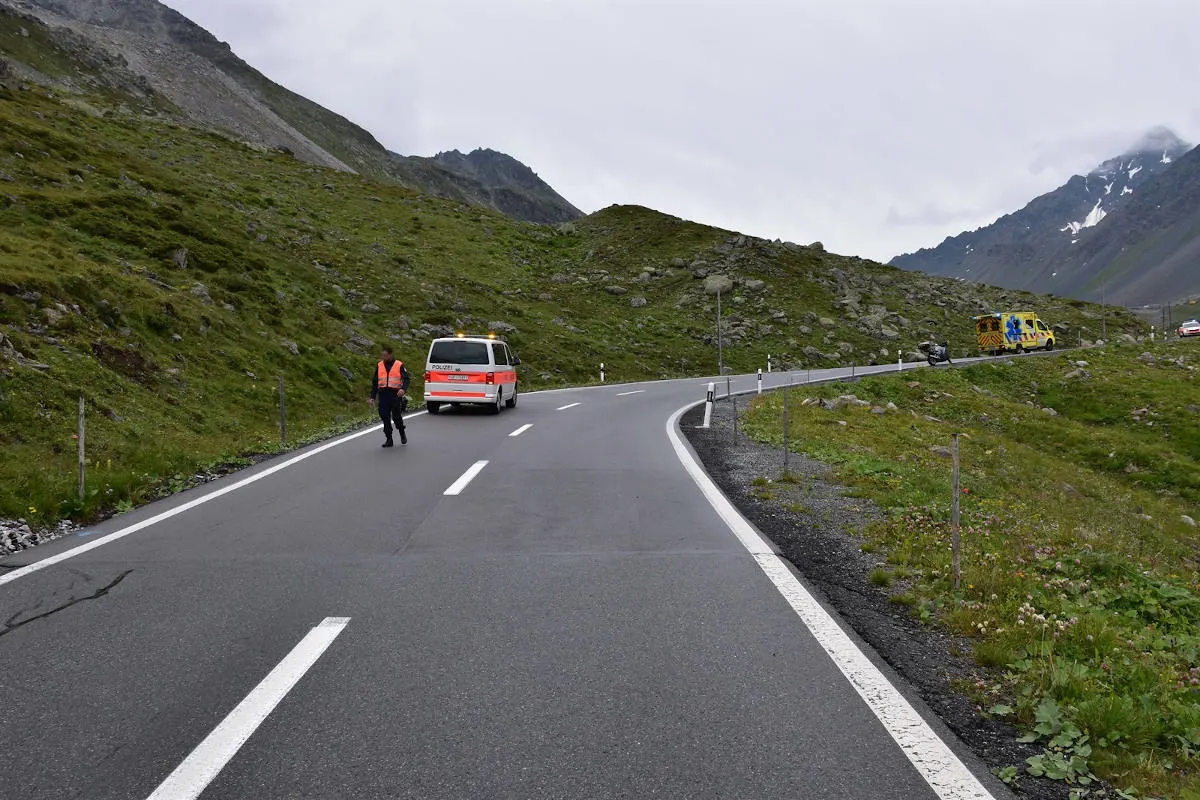 Davos GR – Motorradfahrer bei Selbstunfall verletzt