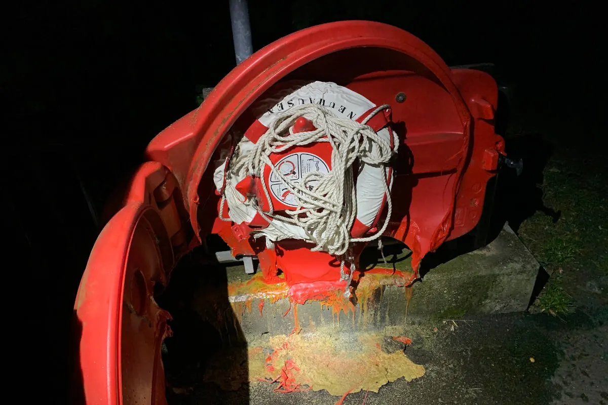 Neuhausen am Rheinfall SH – Zeugenaufruf zu Brand eines Rettungsrings