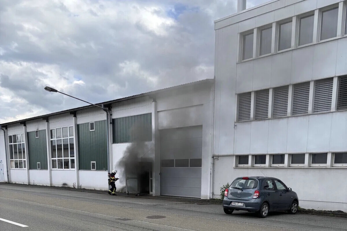 Rüthi SG - Brand in einer Firma an der Industriestrasse