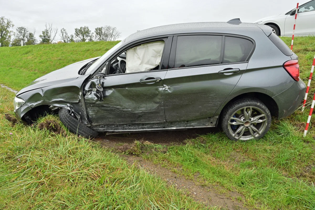 Emmen LU - Neuenkirchstrasse nach Unfall gesperrt