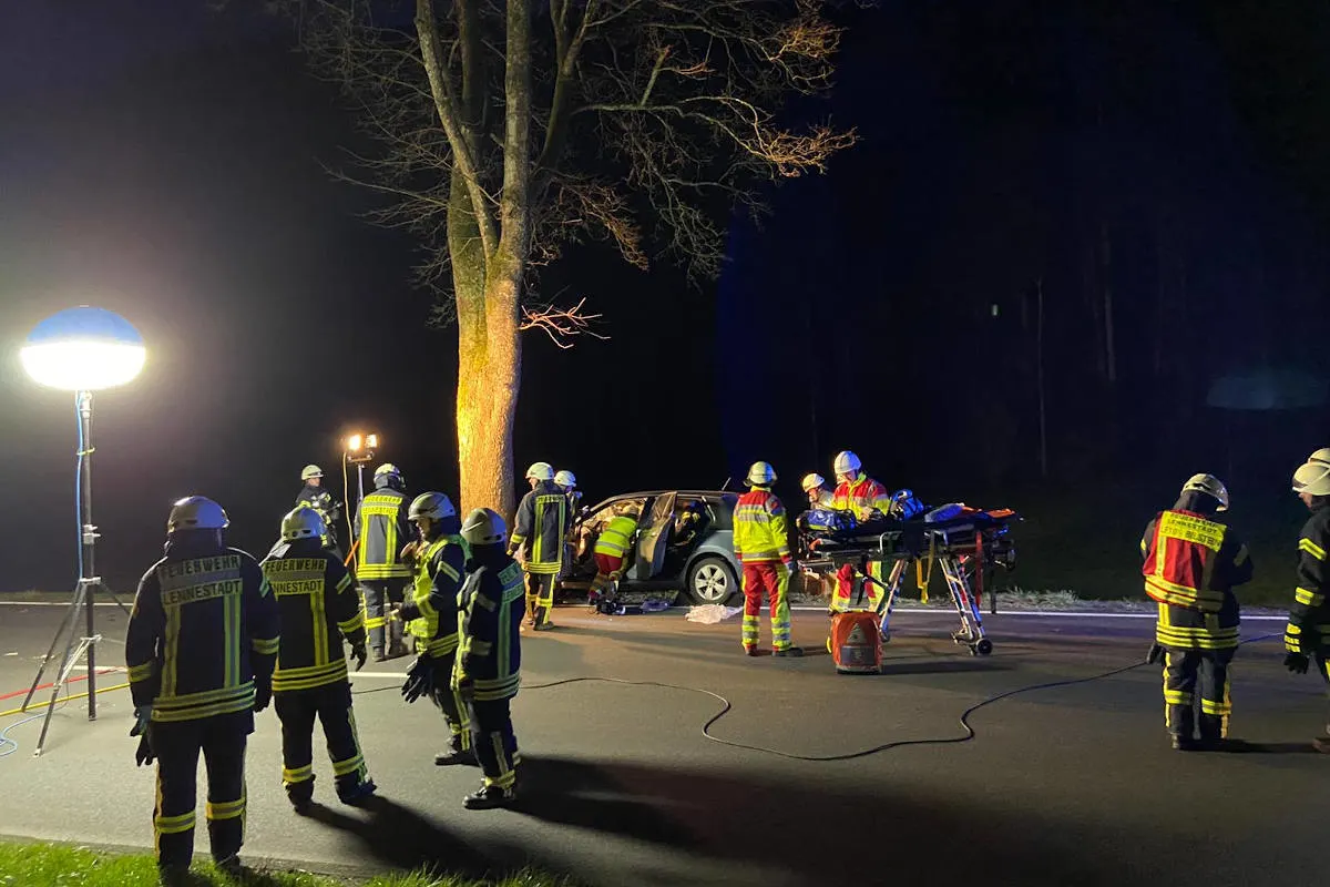 Lennestadt – Verkehrsunfall mit einer eingeklemmten Person