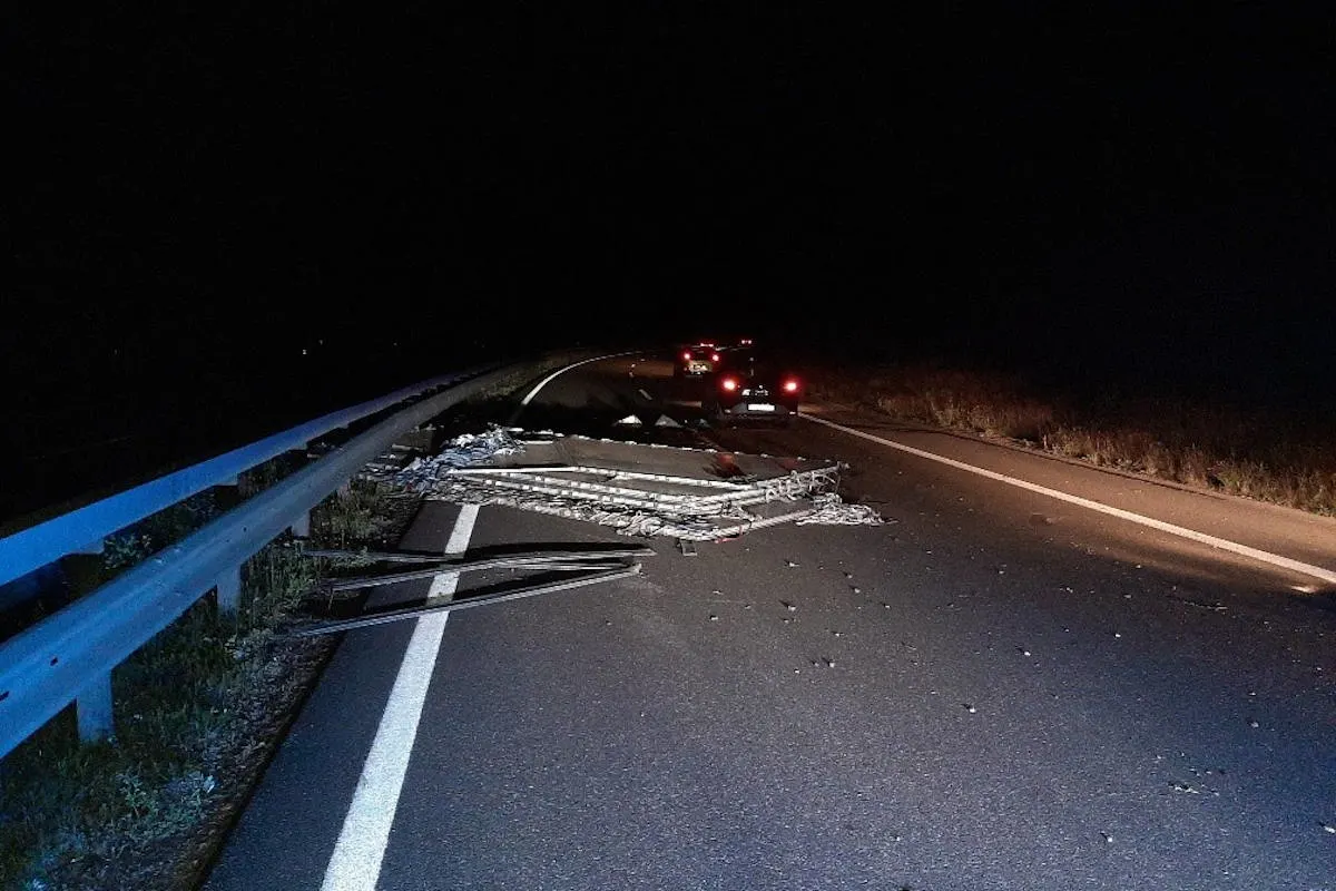 Hinterweidenthal – Ladung verloren und einfach weitergefahren