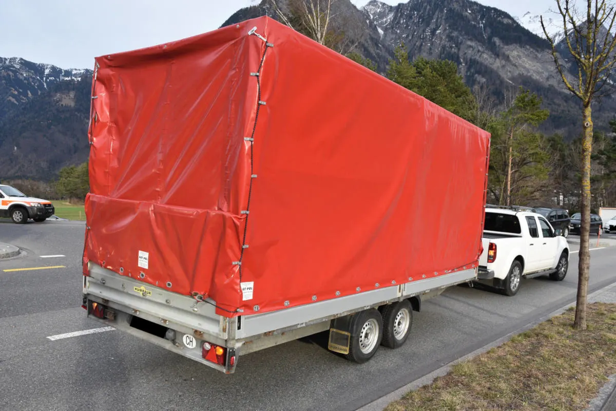 Balzers FL - Sturm führt zu Verkehrsunfall