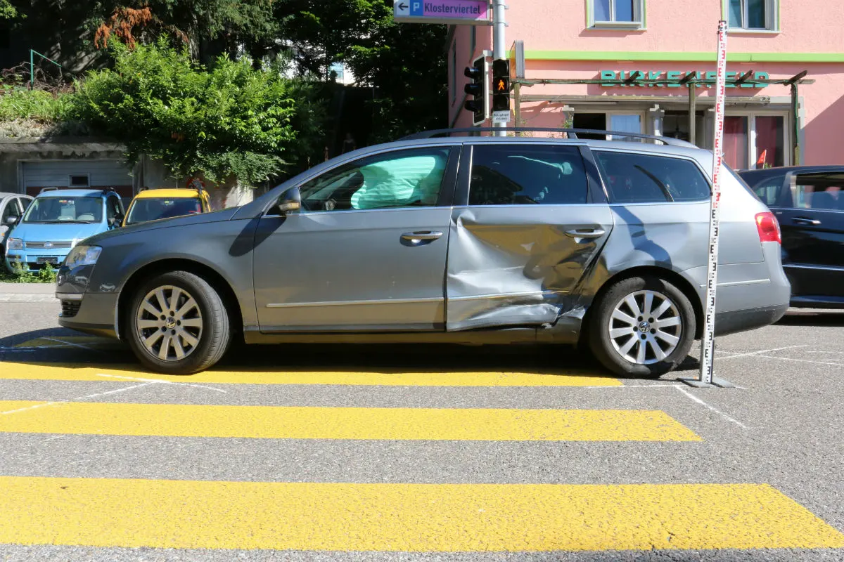 St. Gallen SG - Kollision zwischen zwei Autos