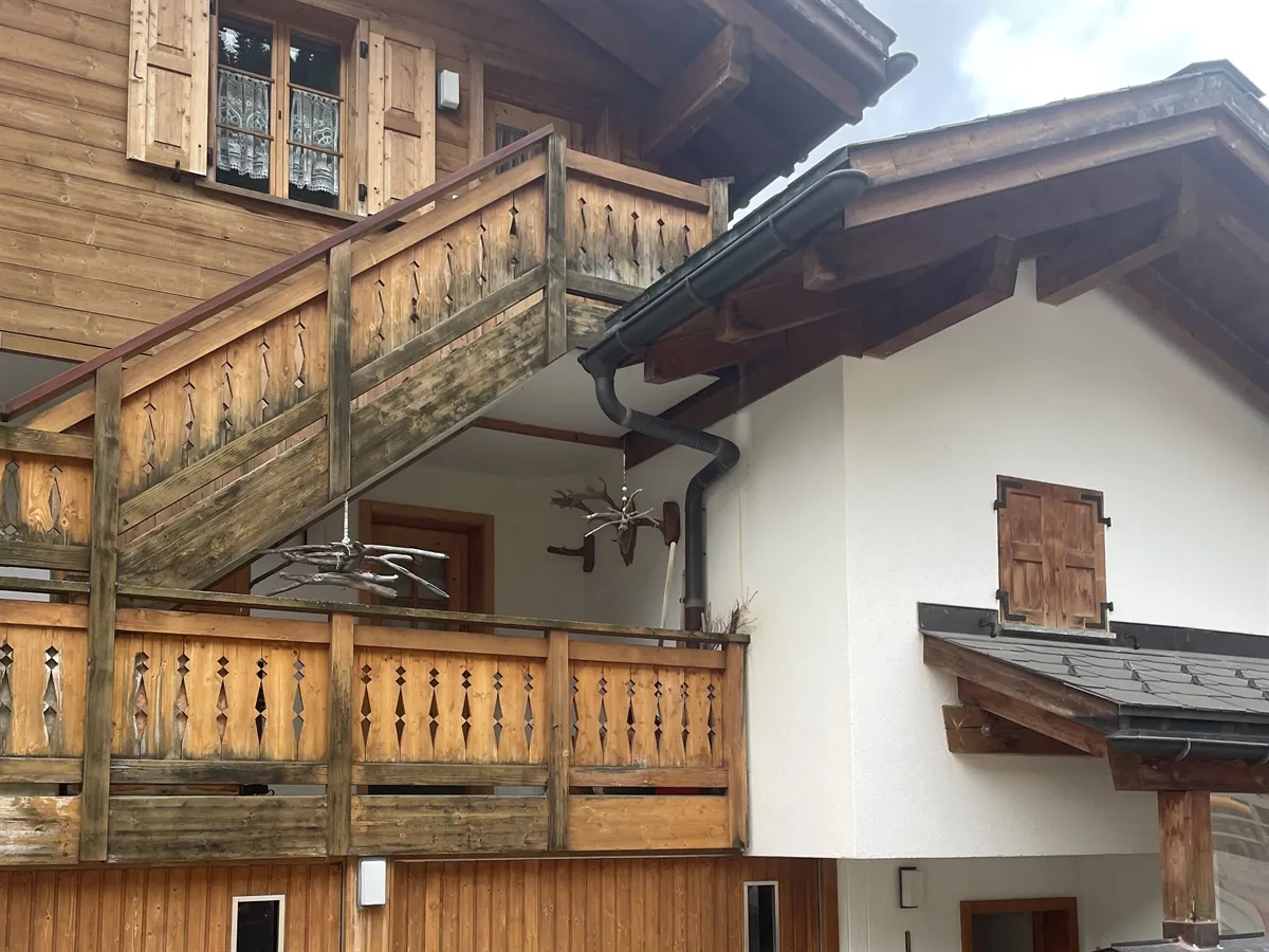 Sedrun GR – Mann stürzt mehrere Meter in die Tiefe