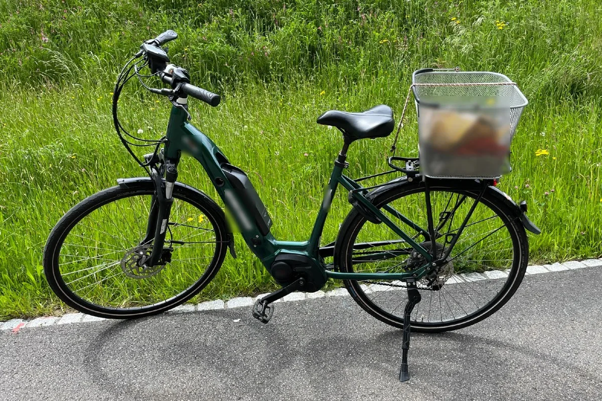 Unfall Erstfeld UR - Eine Person nach Kollision zwischen Velo und Leichtmotorfahrrad verletzt