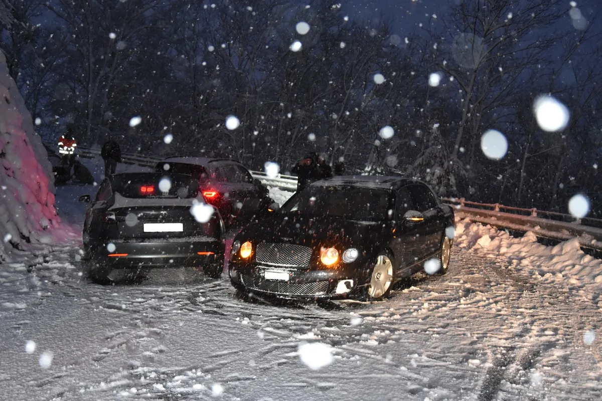 Nidwalden - Mehrere Verkehrsunfälle aufgrund der schneebedeckten Fahrbahnen