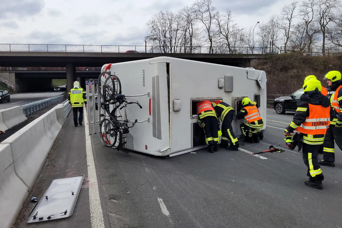 A3 Oberhausen – Wohnmobil verunfallt auf der Autobahn