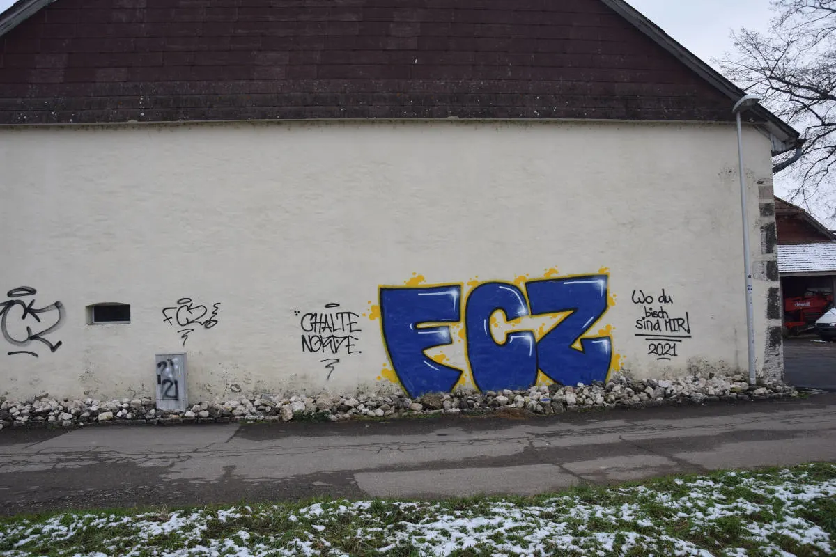 Vandalismus in Oensingen SO – Sachbeschädigungen durch Sprayereien 