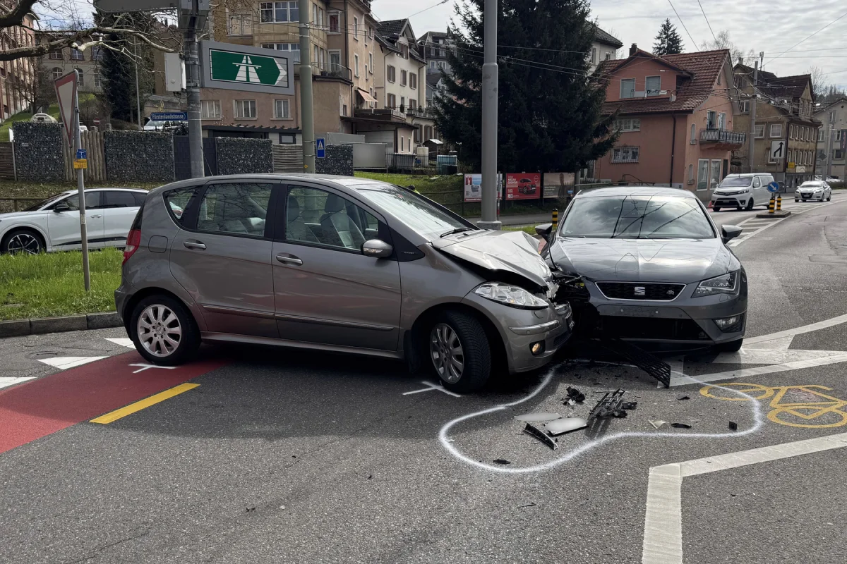 St.Gallen – Unfall zweier Autos