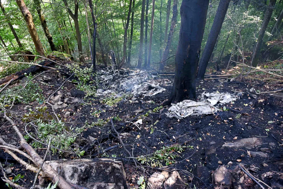Hergiswil NW (Update)- Absturz eines Kleinflugzeuges fordert vier Todesopfer