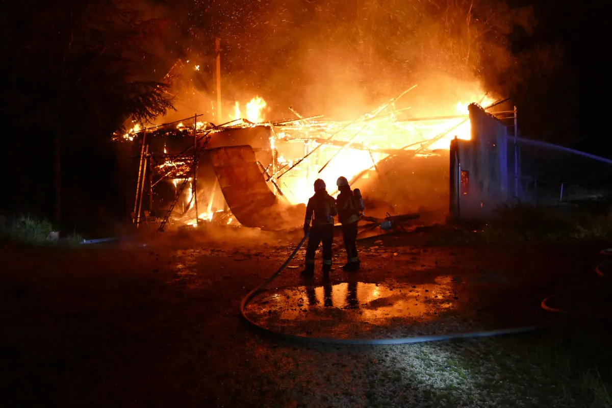 Stockach – Gebäudebrand in Winterspüren mit schwieriger Löschwasserversorgung