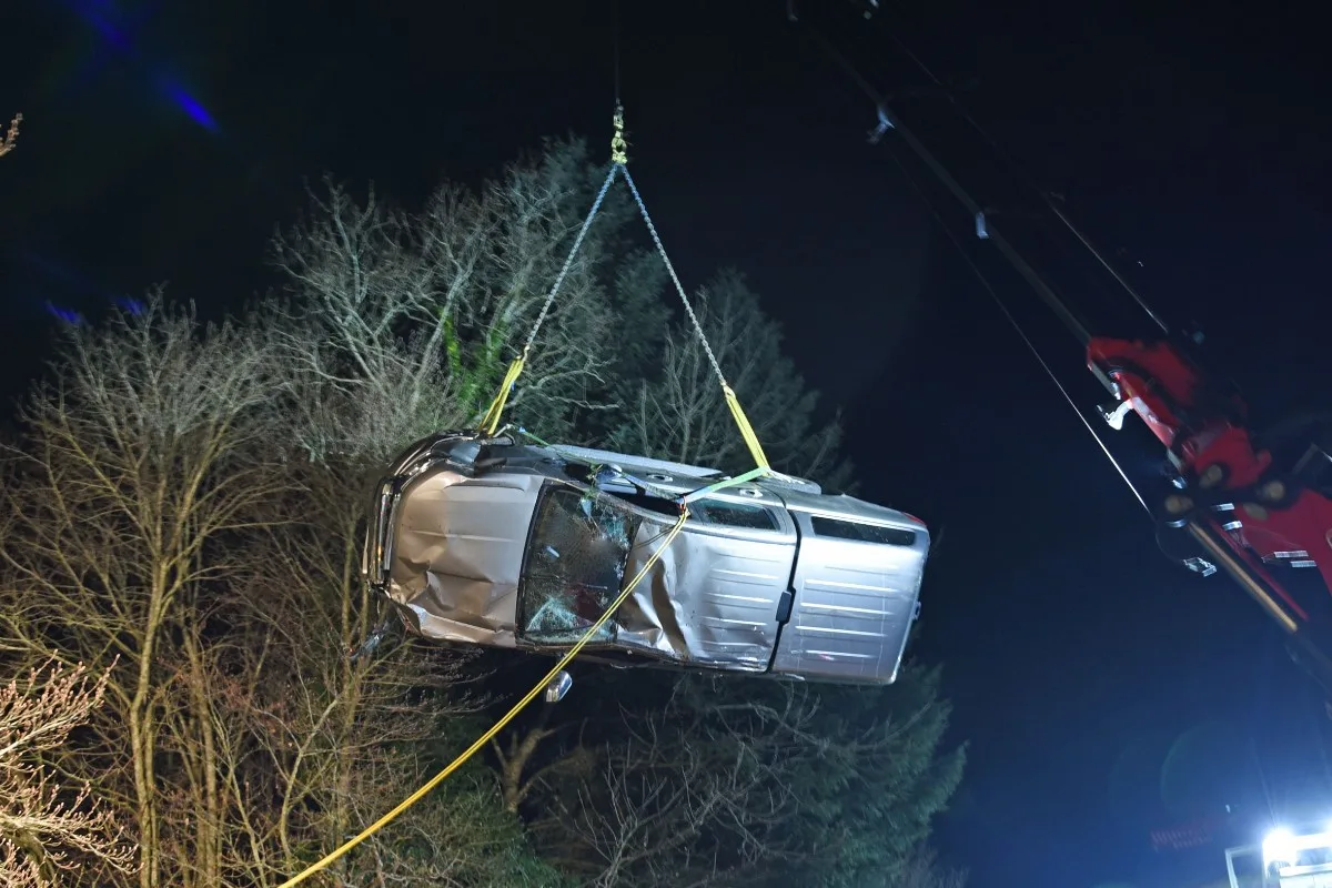 Wolhusen LU - Nach dem Unfall musste der Fahrer von der Rega ins Spital geflogen werden