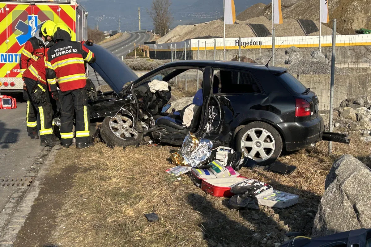 Reichenburg SZ – Frau nach Kollision verletzt