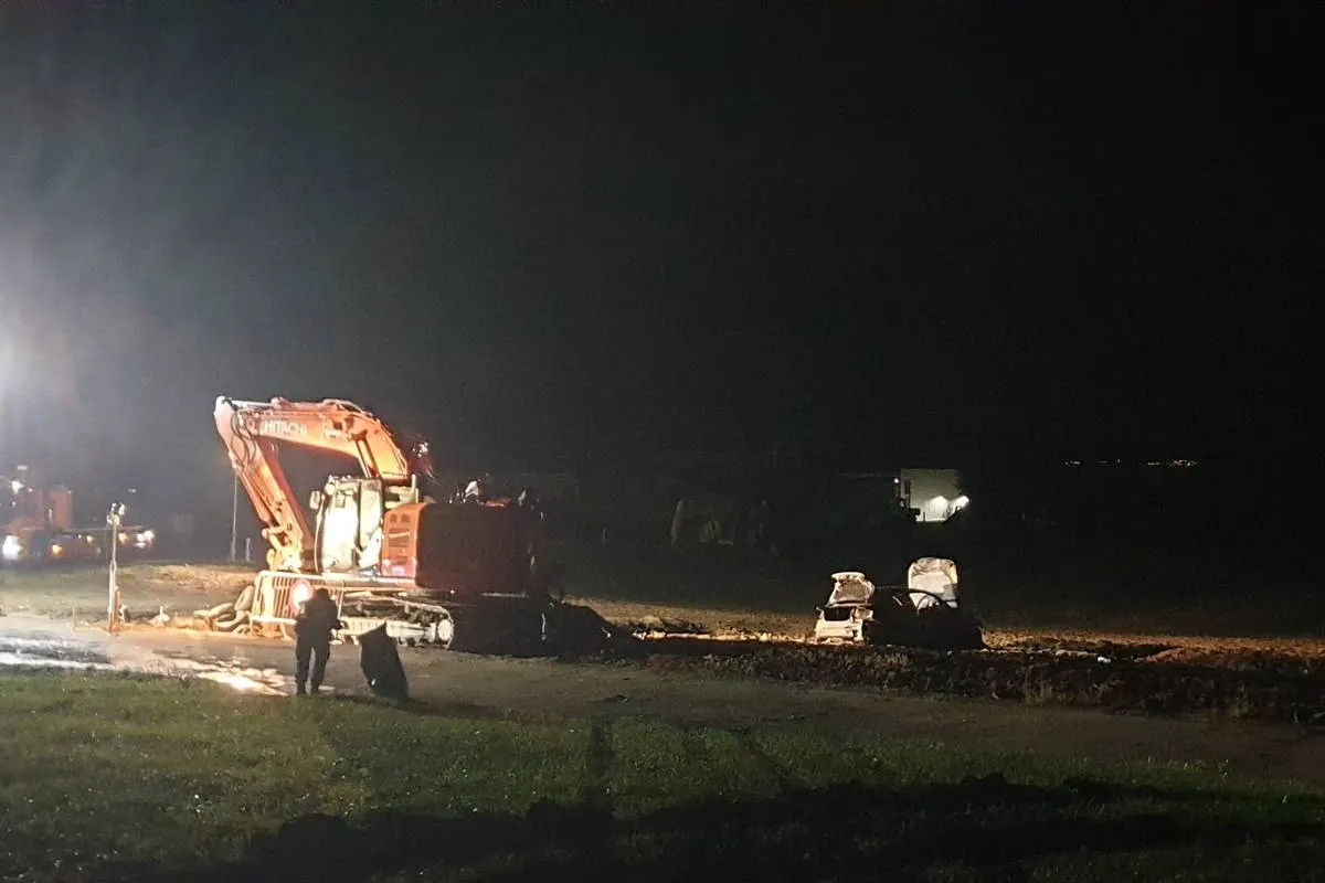 Assens VD – Dramatischer Verkehrsunfall fordert vier Schwerverletzte