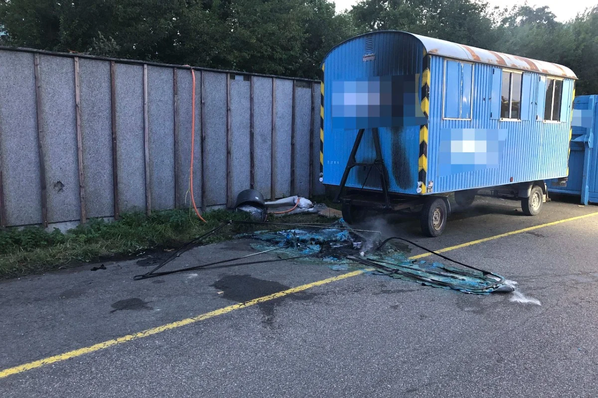 Buchs SG - Baustellen-Toilette in Brand gesteckt und zerstört