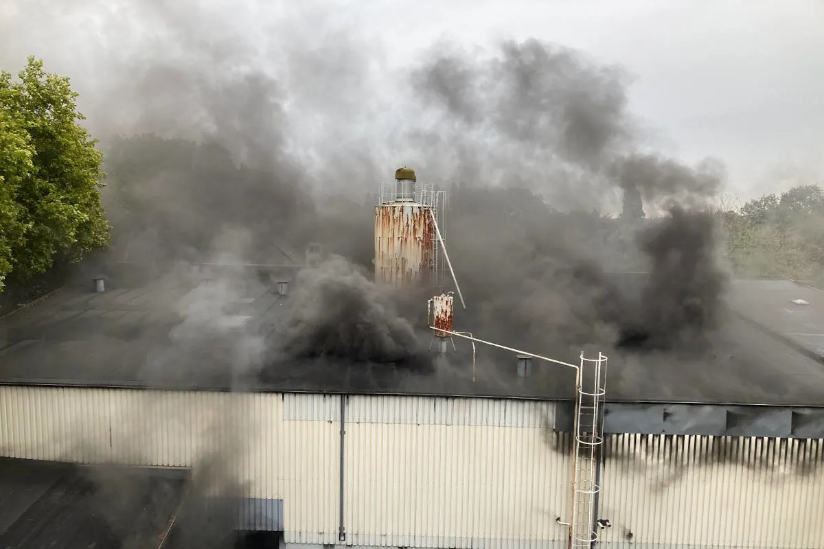 Oberhausen – Feuer in einer Gewerbehalle