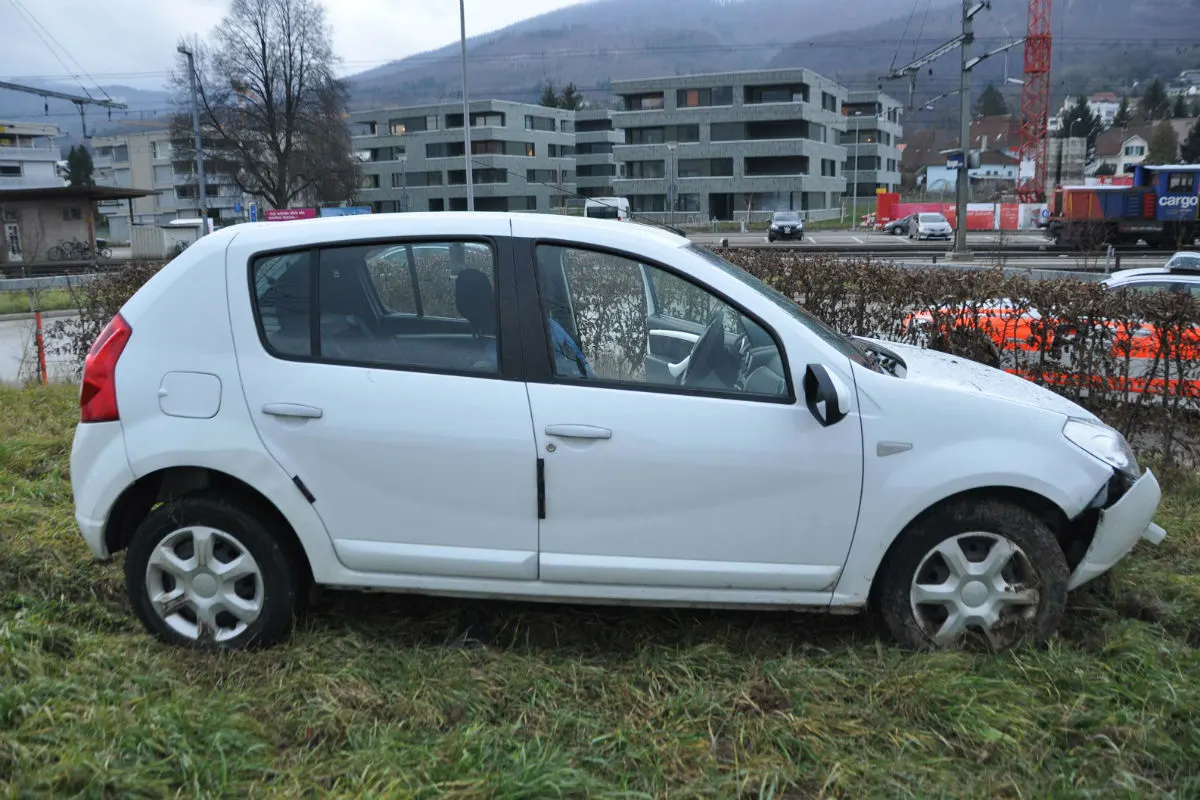 Wangen bei Olten SO - Im Kreisverkehr verunfallt - Zeugenaufruf