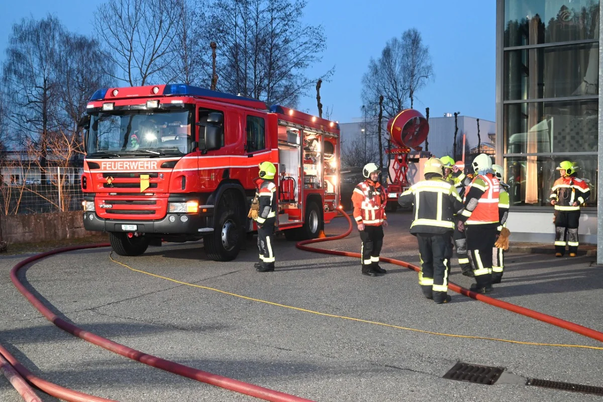 Abtwil SG - Explosion in Trafostation - giftiger Rauch entwichen!