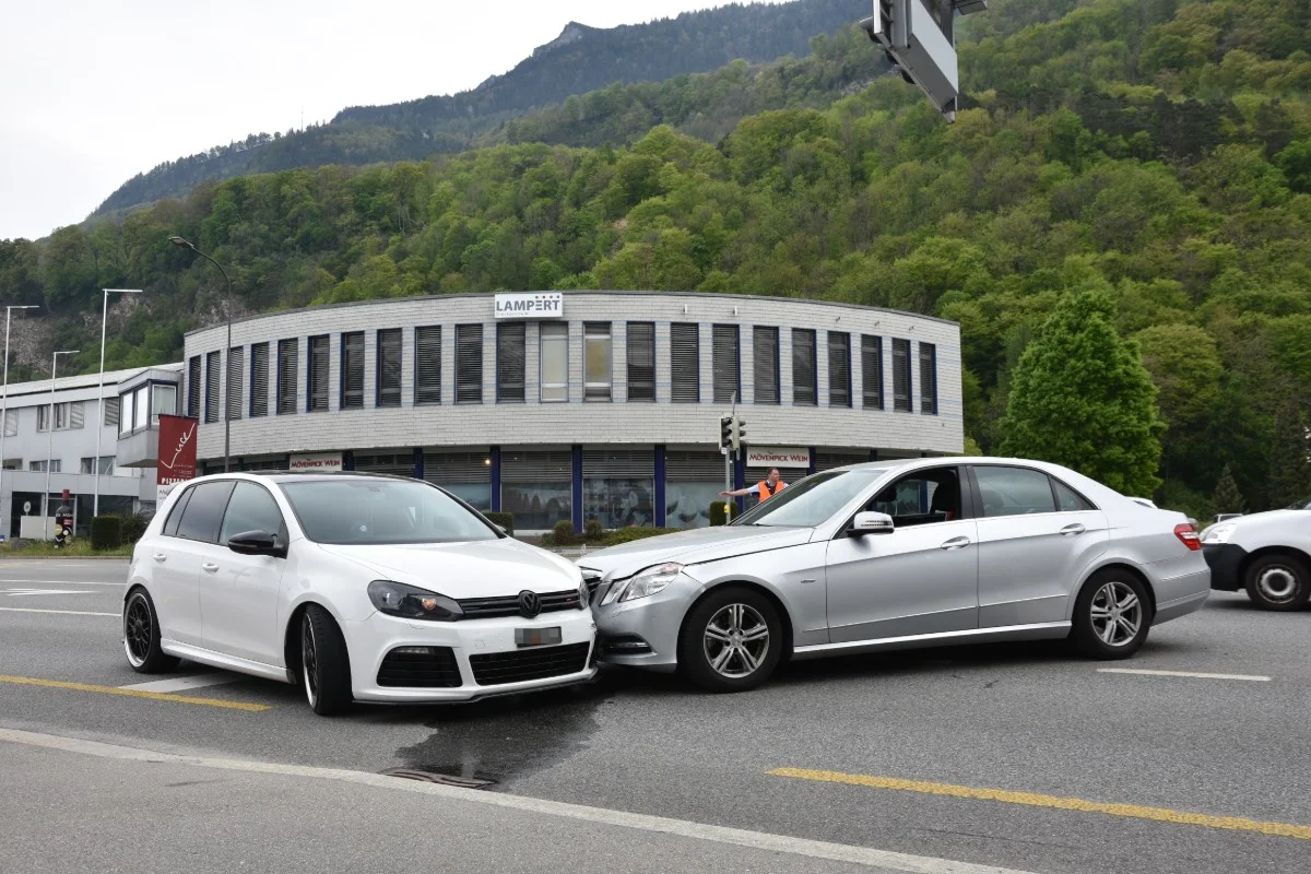 Vaduz FL - Autolenkerin übersieht ein anderes Auto