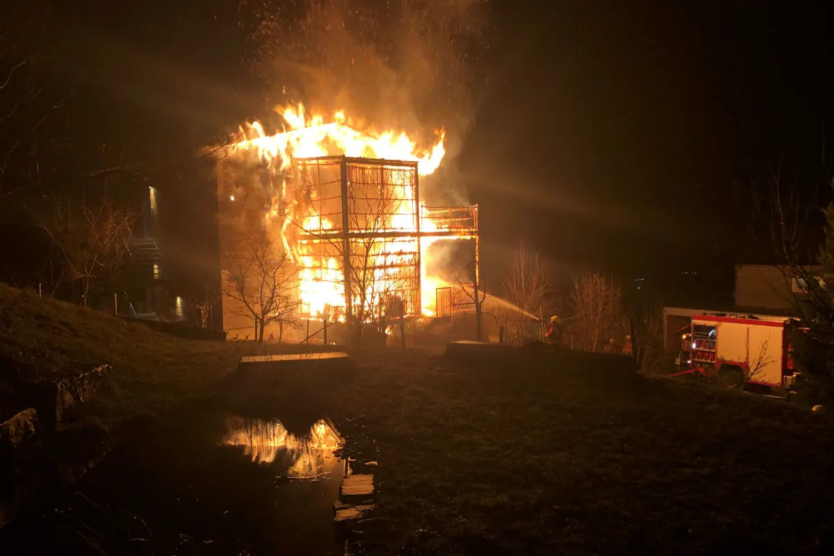 Degersheim SG - Feuer zerstört zwei Wohnungen!