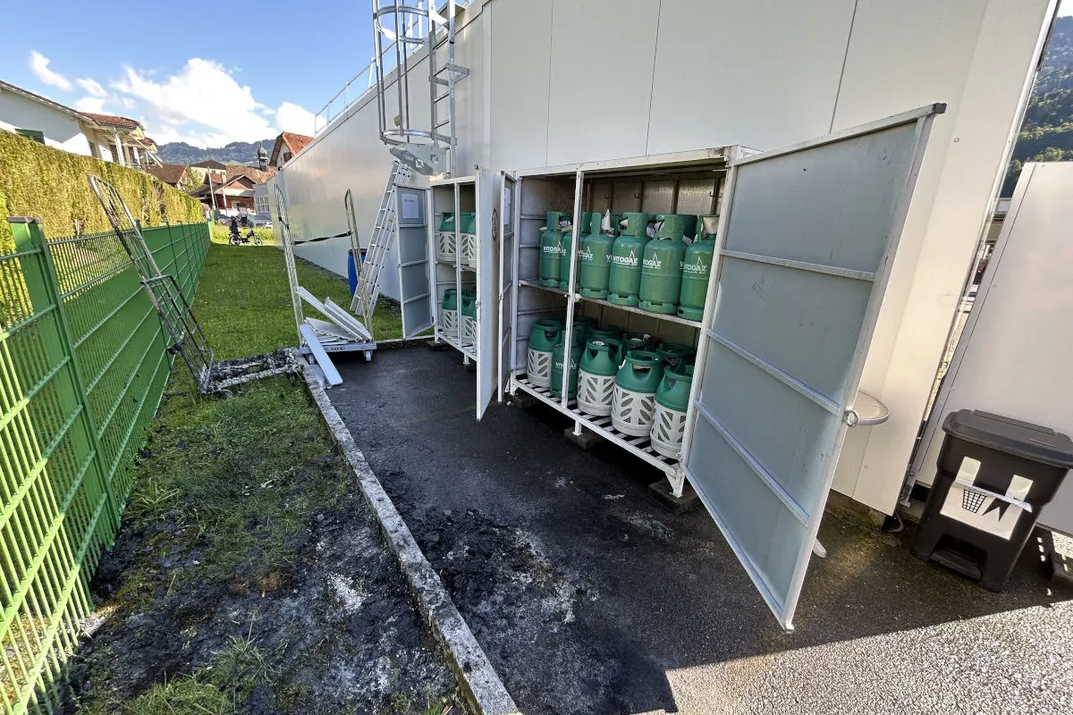 Oberarth SZ – Brand bei einer Tankstelle