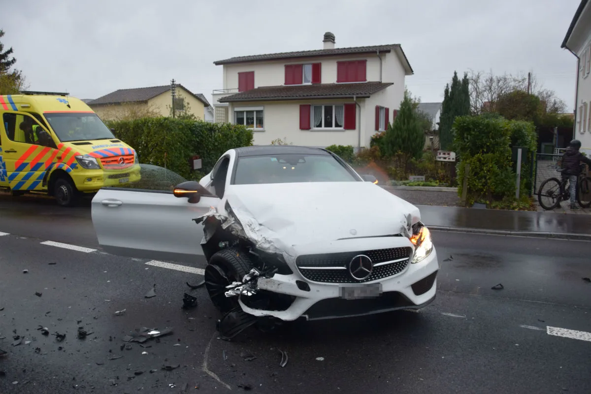 Gerlafingen SO - Zwei Personen bei Verkehrsunfall leicht verletzt