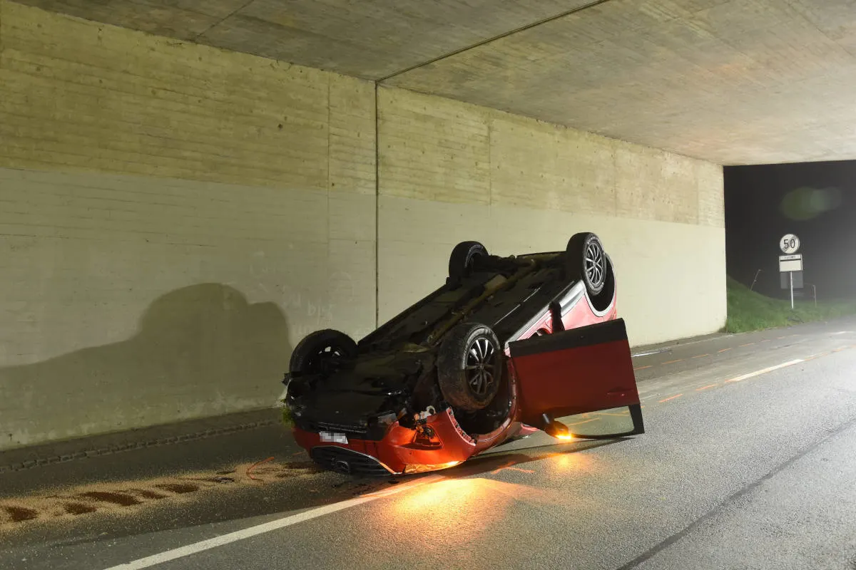Unfall in Rorschacherberg SG – Auto landet auf Dach