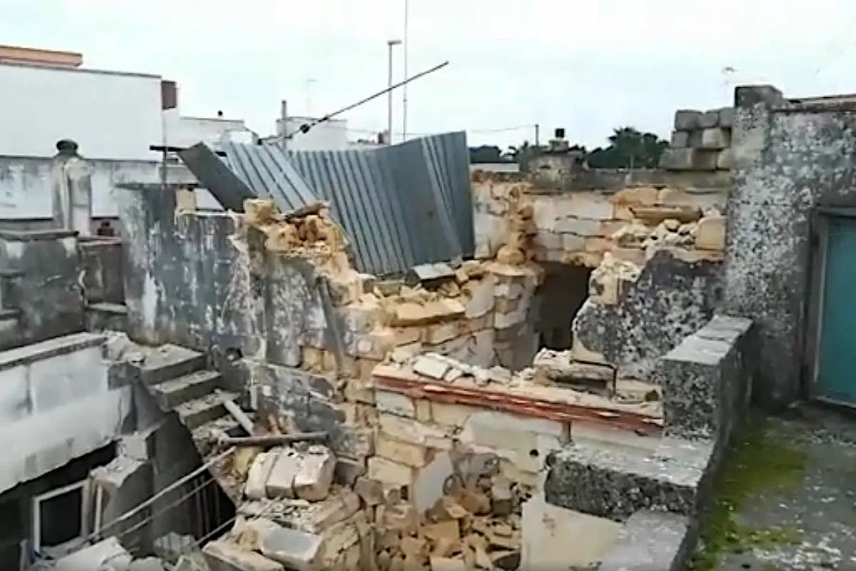 Castri di Lecce - Explosion von Feuerwerk zerstört Haus