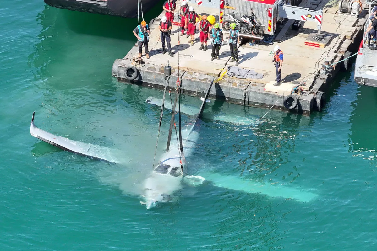 Vierwaldstättersee LU – Gesunkenes Leichtflugzeug erfolgreich geborgen