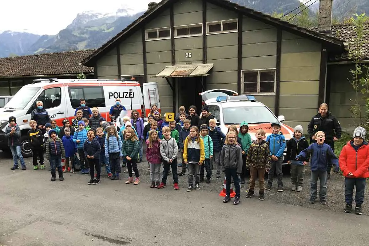 Schulkinder in Altdorf und Flüelen UR - Einblicke in die Welt der Polizeiarbeit