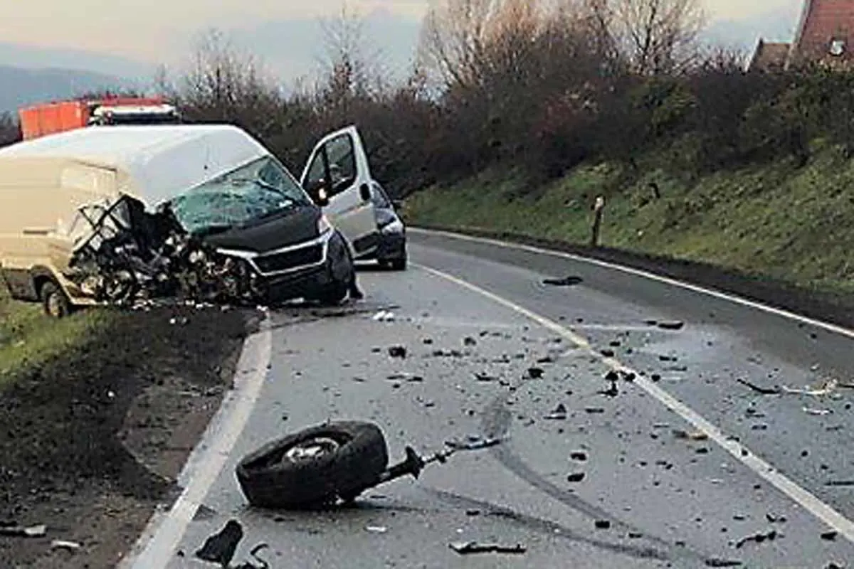 Verkehrschaos in Worms - Pkw kracht in Transporter!