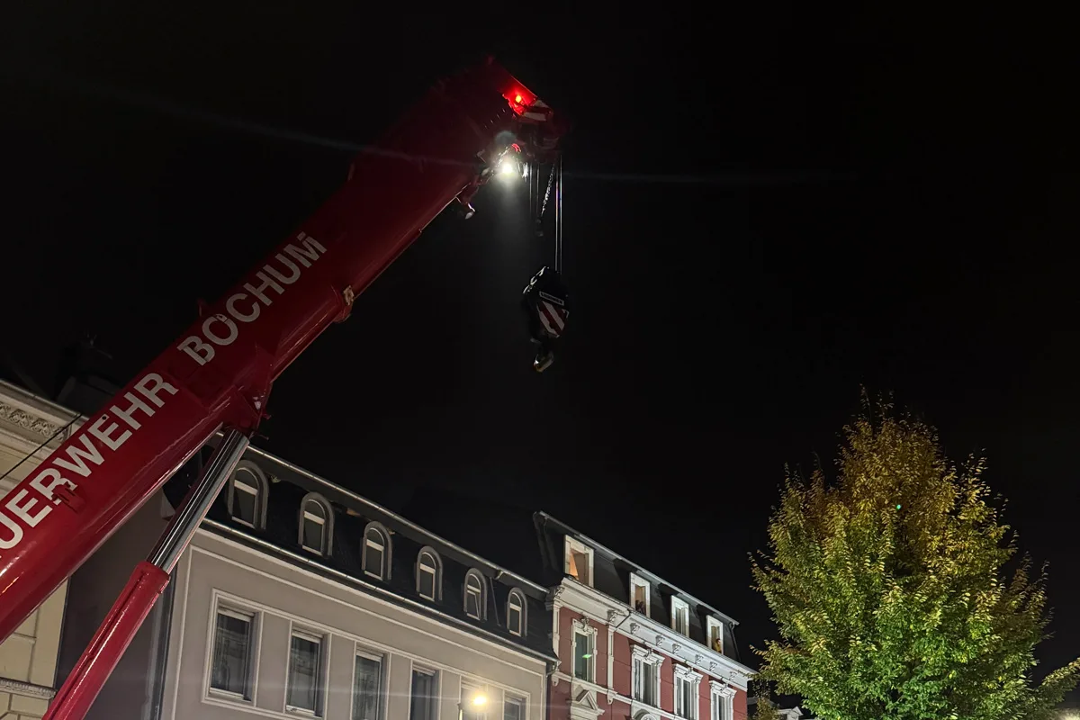 Gevelsberg NW – Großeinsatz mit Evakuierungen und Sperrung nach Einsturz von Dach